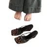 Sandalias de cuña de tacón alto, nuevo estilo 2026, para la noche, sandalias de tiras finas con dedo del pie para mujer, estampado de leopardo, sandalias de verano estilo francés