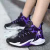 Zapatos Deportivos Transpirables Antideslizantes de Verano para Estudiantes de Primaria 2026 Zapatos de Baloncesto Nuevos de Malla para Niños Medianos y Grandes de Primavera y Otoño