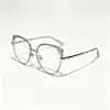 Nuevas gafas de vista para mujer estilo ojo de gato, elegantes y a la moda, con un diseño versátil, montura anti luz azul y un popular look natural