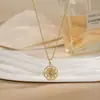 Collar para Mujer, Flor de Zirconia Bauhinia Giratoria de Moda Nicho Moda Nuevo Diseño Colgante Acero de Titanio Templado Collar
