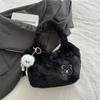 Bolsa de Pelúcia Fofa de Inverno 2024 Grande Capacidade Nova Moda Elegante Bolsa de Ombro Simples Portátil Bolsa de Balde