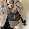 Bolso de Alta Gama 2025 Nuevo Bolso de Moda para Mujer Primavera y Verano Sencillo Para Todo Bolso de Hombro para Viajero Textura Nicho Bolso Sobaco