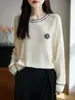 Outono de 2025 Novo Tricô de Lã Worsted com Gola Redonda Manga Longa Feminino Colorido com Flores Bordadas Pulôver Camisa Base