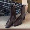 Botas de tornozelo femininas de salto alto, bico quadrado, corte justo, estilo coreano; Botas Martin robustas de salto, estilo retrô; Botas curtas estilo britânico