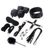 Conjunto de 10/11 piezas de cuero rojo y negro para parejas, látigo y raqueta sexy, juguetes para adultos para coquetear en el comercio exterior.