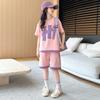 Conjunto de Verão para Meninas 2025 Nova Moda Infantil Casual Esportivo Estilo Coreano Meninas Manga Curta Calça Capri Roupas de Verão