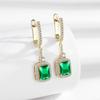 Caliente Ins Transfronterizo Nuevo Esmeralda Micro-incrustado Zircón Todo-combinable Hebilla de Oreja Joyería de Oreja Europea y Americana Aretes para Damas al Mayoreo