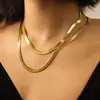 Cadena de hueso de serpiente de doble capa Moda europea y americana diseño simple de moda collar de acero de titanio chapado en oro de 18 quilates collar versátil con temperamento