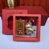 Pingente de Pônei Dourado do Ano do Cavalo, Fique Rico Instantaneamente, Corrente para Celular, Chaveiro, Presente de Ano Novo, Conjunto com Caixa de Presente, Lembrança Cultural e Criativa