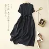 Vestido Feminino Longo de Algodão e Linho Artístico Vintage de Manga Curta com Lapela e Cadarço na Cintura Cor Sólida - Novidade Verão 2023
