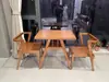 Juego Pequeño de Mesa y Sillas para Balcón, Arreglo de Pequeña Zona de Ocio para Patio Exterior, Juego de Tres Piezas de Madera Maciza de Moda: Una Mesa y Dos Sillas