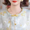 Novo casaco de alta qualidade estilo chinês para mulheres, roupa de mãe, novo modelo outono 2026, casaco elegante e luxuoso para mulheres de meia-idade