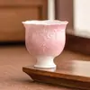 Taza Maestra de Cerámica Pintada a Mano Rosa Degradado, Taza de Cata de Té para Uso Doméstico, Taza de Té Pequeña para Recibir Invitados, Taza de Té Kung Fu en Relieve de Estilo Chino Nuevo