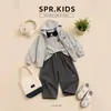 Conjunto de Cardigan com Capuz de Três Peças para Meninos Primavera e Outono 2026 Novo Estilo Coreano Esportivo Casual Versátil para Crianças Pequenas