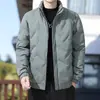 Chaqueta Ligera de Plumas para Hombre Otoño e Invierno Nueva Chaqueta de Plumas de Pato Blanco Chaqueta Casual Corta para Hombre Cuello Vertical