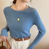 Camiseta de Punto Blanca para Mujer Primavera y Otoño Ajustada Nuevo Estilo 2025 Suéter con Cuello Redondo y Mangas Largas para Usar como Prenda Exterior