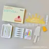 Set de Tenedor Cuchillo Plato Desechables para Pastel Envío Envuelto en Película Caja de Regalo para Fiesta de Cumpleaños Juego de Cinco Piezas Vajilla para Mesa de Pastel
