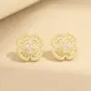 Pendientes Exquisitos Versátiles de Alta Gama Estilo Retro Bucci Versátiles para el Día a Día Pendientes de Trébol de Cuatro Hojas Huecos Cortados en Plata para Mujer