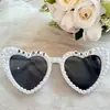 Nuevas gafas de sol con forma de corazón transfronterizas, estilo europeo y americano, extragrandes para fiestas y bailes, gafas de sol nupciales con forma de corazón para mujer con perlas, hechas a mano