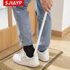 Calzador japonés colgante para zapatos, artefacto para zapatos de pie perezoso, dispositivo para zapatos manos libres para ancianos y mujeres embarazadas, dispositivo para zapatos de plástico con mango largo