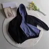Moletom Cardigan com Capuz Cinza Claro Masculino Outono e Inverno Design Xadrez Top Reversível Jaqueta Estilo Americano Cleanfit