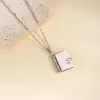 Corrente de Clavícula Design Versátil de Luxo Leve Estilo Novo Transfronteiriço Personalizado Joias de Aço Inoxidável Nicho Europeu e Americano Colar Elegante para Mulheres