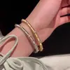 Moda Europeia e Americana Estilo Minimalista Zircônia Geométrica Escovada Redonda Pulseira Vintage Versátil Pulseira Joia de Luxo Leve de Alta Qualidade