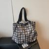 Bolsa Casual Transfronteiriça de Grande Capacidade Bolsa de Lona Feminina Nova Moda Primavera e Verão Versão Coreana Versátil Bolsa Tote de Ombro para o Dia a Dia