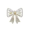 Broche de laço com pérolas estilo coreano, broche de luxo leve com zircônia microincrustada, acessório de broche elegante e estiloso para terno estilo coreano
