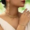 Nuevo Collar Geométrico Simple y de Moda Pulsera de Flor Hueca con Temperamento Set de Pendientes Retro Personalizados para Mujeres Vida Diaria