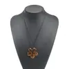 N13700 Colar Simples e Versátil de Flor em Corda Preta para Mulheres, High-End, Personalizado, Requintado, Corrente de Pescoço da Moda e Tendência, Corrente de Clavícula