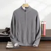 Nuevo Cardigan de Punto para Hombre 2025 Otoño e Invierno, de Cachemira, Punto de Lingote, Cuello Medio Alto, con Cremallera, Manga Larga y Bolsillos