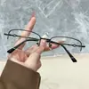 Venta Directa de Fábrica de Gafas de Lectura Metálicas de Medio Marco para Mujer, Monturas Elegantes y Versátiles para Personas de Mediana Edad y Mayores