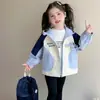 Chaqueta para Niña 2026 Otoño Nuevo Estilo Sudadera con Capucha Casual Infantil Ropa de Otoño Elegante Cortavientos para Niña Pequeña
