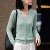 Nuevo cárdigan de punto verde de manga larga para mujer, otoño de 2026, chaqueta casual, camiseta básica, suéter, top versátil para mujeres petite