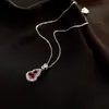 Collar con Colgante de Flor de Estrella Geométrica Hueca Estilo Francés, Cadena para Suéter de Lujo Ligero de Gama Alta, Accesorio de Cuello Moderno y Único