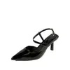 Sandalias de verano para mujer estilo francés, diseño nuevo, de una sola tira, punta fina, tacón de aguja, charol, estilo de cuento de hadas, tacones altos sexy de espalda descubierta