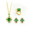 Lujo Ligero Retro Deslumbrante Completo Diamante Esmeralda Rubí Arena Oro Collar Anillo Aretes Amarillos Elegante Conjunto de Tres Piezas Venta al por Mayor