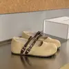 Novas Chinelos Birkenstock Mary Jane com Fivela Dupla 2026 para Mulheres, Salto Plataforma Aumentador de Altura de Outono Bico Fechado Slip-On Sapatos Preguiçosos