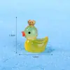 Musgo Micro-Paisagem Pato Luminoso Fofo com Coroa Figura Decoração DIY Aquário Paisagismo Ornamento Pequeno de Mesa