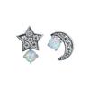 Pendientes de platino con forma de estrella y luna de ópalo, de dibujos animados japoneses, suaves, cortos y asimétricos.
