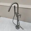 Grifo de Bañera de Pie Color Bronce Gunmetal Columna Cubo de Madera Lateral para Tanque Lavabo Montaje en Pared Cabezal de Ducha Independiente Frío y Caliente