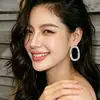Pendientes Ovalados de Diseñador de Nicho con Diamantes Incrustados, Electrochapados en Oro de 18 Quilates Real, Joyería para Orejas Sencilla y Elegante Estilo Old Money