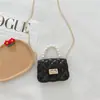 Nova bolsa de gelatina mais vendida transfronteiriça, mini bolsa de mão, bolsa pequena para crianças, bolsa transversal pequena fofa da moda para meninas, porta-moedas