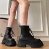 Botas Martin de Plataforma de Suela Gruesa para Aumentar la Altura para Mujeres Bajas 2026 Nuevas Botines Versátiles de Estilo Británico para Otoño Botines Geniales de Moda Botines Individuales