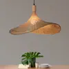 Nuevo estilo chino bambú restaurante candelabro sala de té Zen restaurante hot pot casa de huéspedes sala de estar arte de bambú escaleras lámparas de sombrero de paja personalizadas