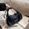 Bolsa transversal versátil estilo Ins para mulheres, nova bolsa de ombro retrô tipo bolinho 2026, bolsa de ombro de nicho e texturizada, bolsa de axila