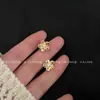 Pendientes Florales Estéreo Retro, Agujas de Plata 925 con Circonita, Pendientes Personalizados de Lujo Accesible de Gama Alta, Pequeños, Mini y Versátiles~