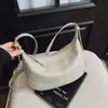 Bolsa de mão simples e casual transfronteiriça para mulheres, bolsa de ombro versátil de alta qualidade, nova, tendência vintage 2026, bolsa transversal para o dia a dia