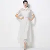 Foto Real de um Vestido Suave e Elegante Estilo Francês com Renda Pesada Solúvel em Água, Gola Polo, Ajuste na Cintura, Vestido Mid-Length Emagrecedor para Mulheres, Acompanha um Cinto